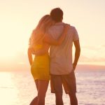 Vědci poprvé zjistili, jak rozlišit přátelské objetí od zamilovanosti.